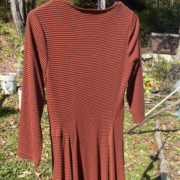 🎃Signature by Robbie Bee Striped Knit Lined Dress - Picture 6 of 8